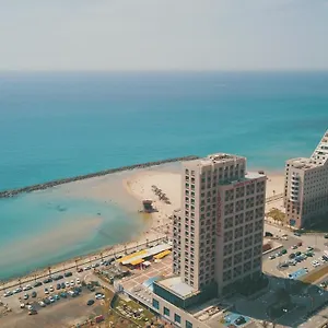 דירה מגדל אלמוג - סוויטת בלו ריף על הים, חיפה